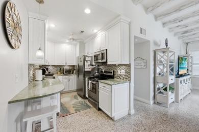 Rare, one-of-a-kind property at the end of a quiet dead-end - photo 15