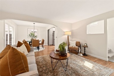 Welcome to this picture-perfect, move-in ready home in the heart - photo 4