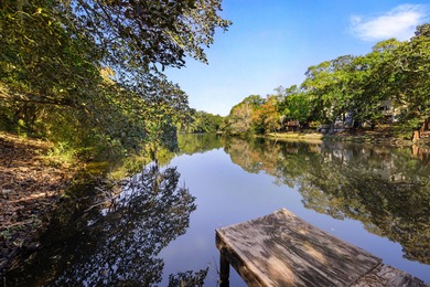 (private lake, pond, creek) Home For Sale in Fort Walton Beach Florida