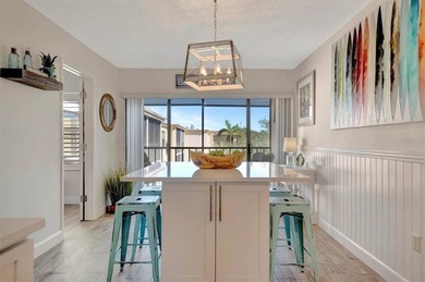 This beautifully renovated, turn-key furnished condo is a hidden - photo 17