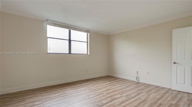 Beautifully 2 Bed/ 2 Bathroom apartment on the 4th floor, with a