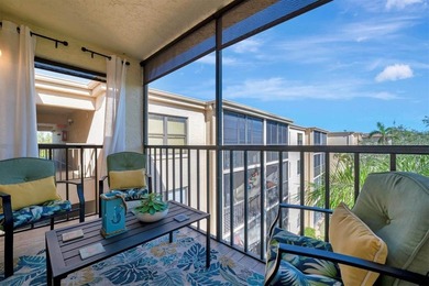 This beautifully renovated, turn-key furnished condo is a hidden - photo 19