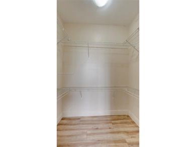 Beautifully 2 Bed/ 2 Bathroom apartment on the 4th floor, with a