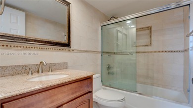 Beautifully 2 Bed/ 2 Bathroom apartment on the 4th floor, with a