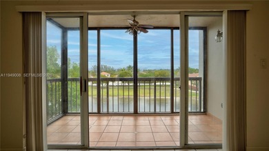 Beautifully 2 Bed/ 2 Bathroom apartment on the 4th floor, with a