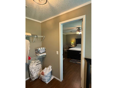 Located on beautiful Lake Saint John, this immaculate 4 bedroom - photo 31