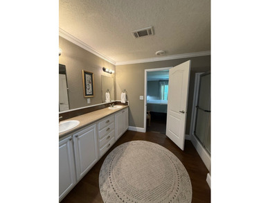 Located on beautiful Lake Saint John, this immaculate 4 bedroom - photo 36