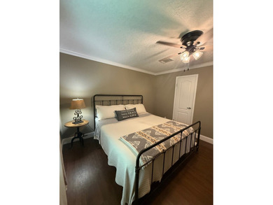 Located on beautiful Lake Saint John, this immaculate 4 bedroom - photo 40
