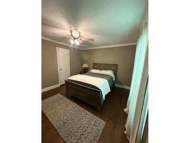 Located on beautiful Lake Saint John, this immaculate 4 bedroom - photo 44