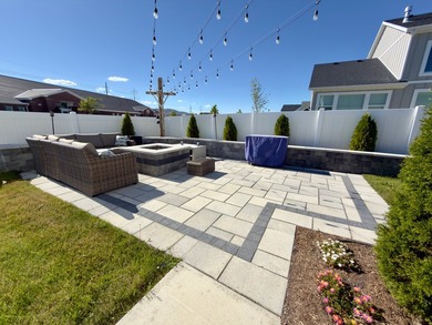 Absolutely stunning home!! Like-new 3 year old D.R. Horton home - photo 46
