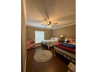 Located on beautiful Lake Saint John, this immaculate 4 bedroom - photo 47