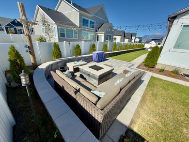 Absolutely stunning home!! Like-new 3 year old D.R. Horton home - photo 48