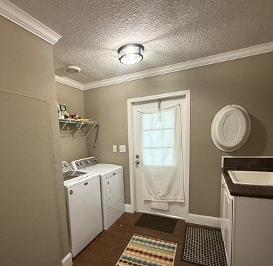 Located on beautiful Lake Saint John, this immaculate 4 bedroom - photo 49