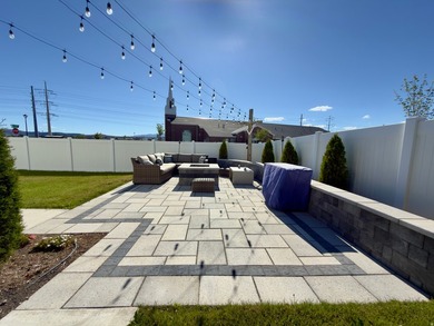 Absolutely stunning home!! Like-new 3 year old D.R. Horton home - photo 49