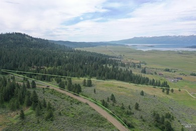 A must-see in person! This extraordinary 21.93-acre property - photo 2