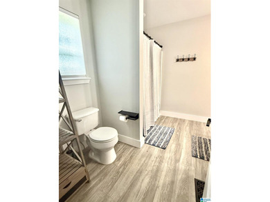 Beautiful spacious home with no steps to the water! This - photo 12