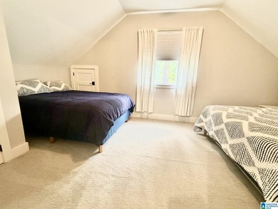 Beautiful spacious home with no steps to the water! This - photo 16