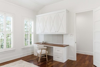 Set on an elevated corner lot along one of Sullivan's Island's - photo 31