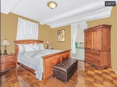 Realtors, please call ShowingTime for shows. Parkchester South - photo 2