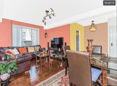 Realtors, please call ShowingTime for shows. Parkchester South - photo 9