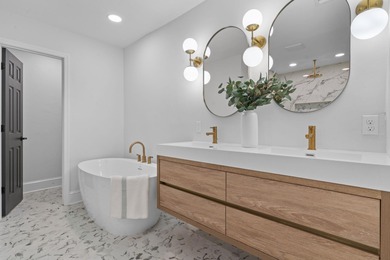 Lake Jackson - Leon County Home Active Under Contract in Tallahassee Florida