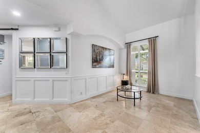 Opportunities like this are rare in East Boca. This stunning - photo 11