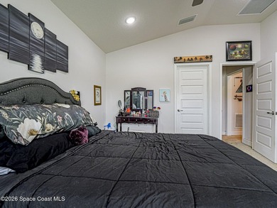 Welcome home to this beautifully maintained 3-bedroom, 2-bath - photo 12