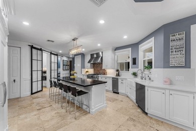 Opportunities like this are rare in East Boca. This stunning - photo 13