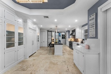 Opportunities like this are rare in East Boca. This stunning - photo 16
