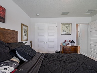 Welcome home to this beautifully maintained 3-bedroom, 2-bath - photo 18