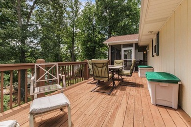A gently sloping lot, exceptional water depth, and just minutes - photo 20