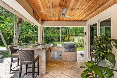 Opportunities like this are rare in East Boca. This stunning - photo 21