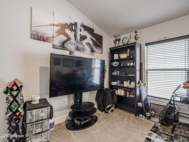 Welcome home to this beautifully maintained 3-bedroom, 2-bath - photo 21