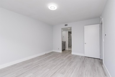 Updated 2 bedroom, 2 bath condo in Century Village in excellent - photo 22