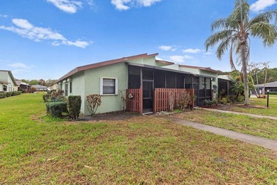 Beautifully renovated 2-bedroom, 2-bath end unit offering - photo 22