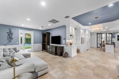 Opportunities like this are rare in East Boca. This stunning - photo 23