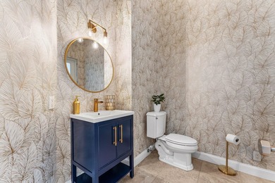 Opportunities like this are rare in East Boca. This stunning - photo 24