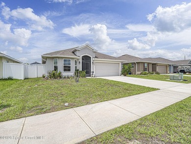 Welcome home to this beautifully maintained 3-bedroom, 2-bath - photo 28