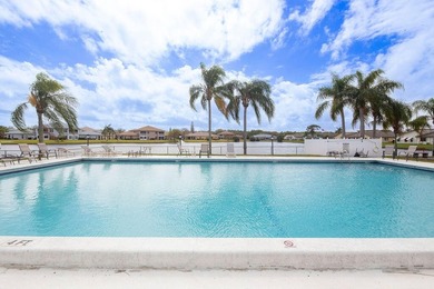 Beautifully renovated 2-bedroom, 2-bath end unit offering - photo 29
