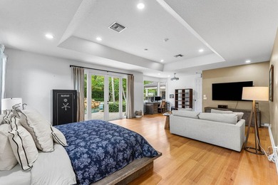 Opportunities like this are rare in East Boca. This stunning - photo 31
