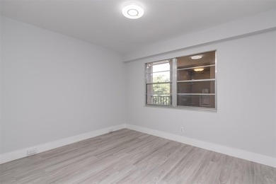 Updated 2 bedroom, 2 bath condo in Century Village in excellent - photo 31