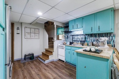A gently sloping lot, exceptional water depth, and just minutes - photo 31