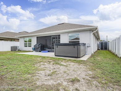 Welcome home to this beautifully maintained 3-bedroom, 2-bath - photo 31