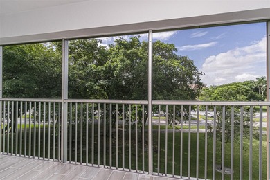 Updated 2 bedroom, 2 bath condo in Century Village in excellent - photo 37