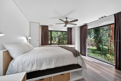 Renovated 4-bedroom, 5-bathroom pool home with 2,998 square feet - photo 39