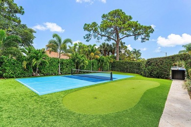 Opportunities like this are rare in East Boca. This stunning - photo 49
