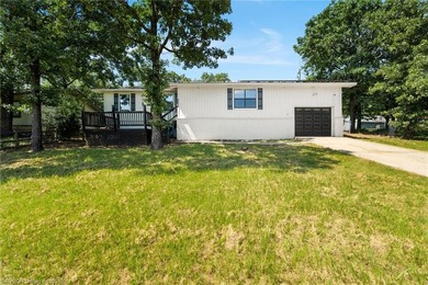 Nice home located on the beautiful, members-only Sebastian Lake - photo 3
