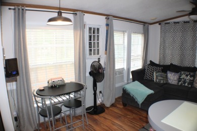 Adorable Valley of the Pines Getaway! - photo 5