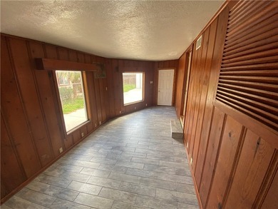 Welcome Home!!! This three bedroom two bath home in DRISCOLL - photo 11