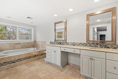 Gorgeous, Colonial style home with 4-bedrooms, 4.5 bathrooms - photo 16